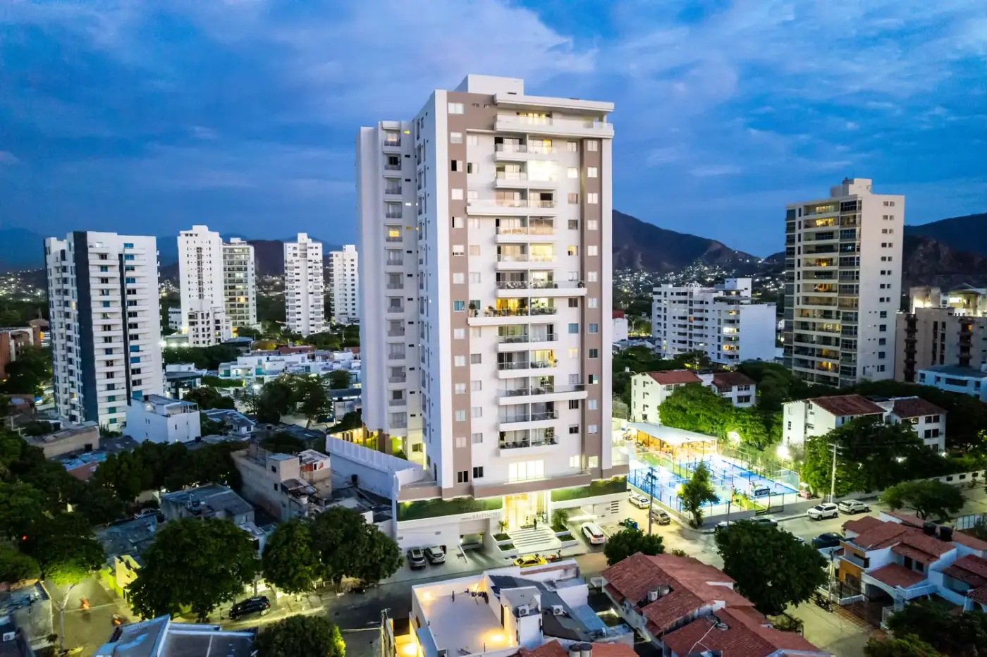 Vista aérea de Baltimore Apartamentos y el sector Bavaria, Santa Marta